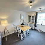 Сasa de vacaciones Arthurs Escape - Part Of The The Bay Village With Pool, Gym And Direct Access, Pub, Restaurant, Tennis And Meadows Walks