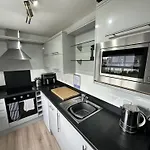Arthurs Escape - Part Of The The Bay Village With Pool, Gym And Direct Access, Pub, Restaurant, Tennis And Meadows Walks 別荘 ファイリー