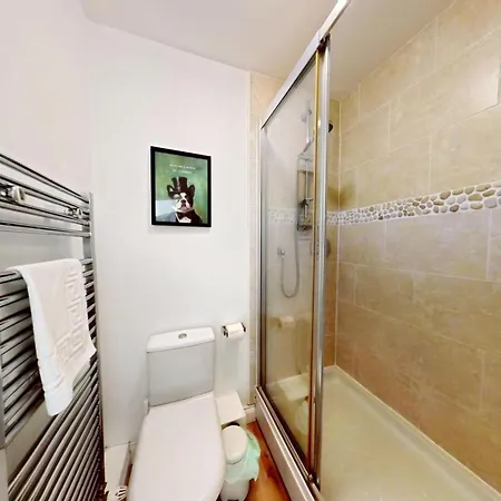 Arthurs Escape - Part Of The The Bay Village With Pool, Gym And Direct Access, Pub, Restaurant, Tennis And Meadows Walks Vakantiehuis