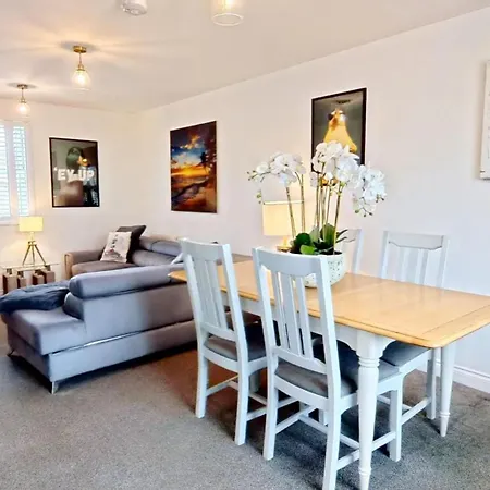Arthurs Escape - Part Of The The Bay Village With Pool, Gym And Direct Access, Pub, Restaurant, Tennis And Meadows Walks Vakantiehuis Filey