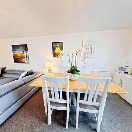 Arthurs Escape - Part Of The The Bay Village With Pool, Gym And Direct Access, Pub, Restaurant, Tennis And Meadows Walks
