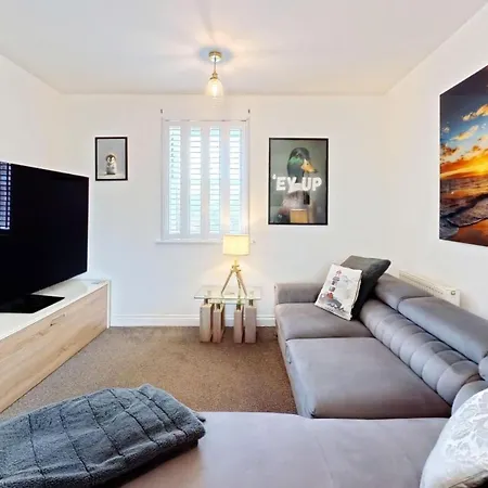 Vakantiehuis Arthurs Escape - Part Of The The Bay Village With Pool, Gym And Direct Access, Pub, Restaurant, Tennis And Meadows Walks *