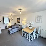 Arthurs Escape - Part Of The The Bay Village With Pool, Gym And Direct Access, Pub, Restaurant, Tennis And Meadows Walks * ファイリー